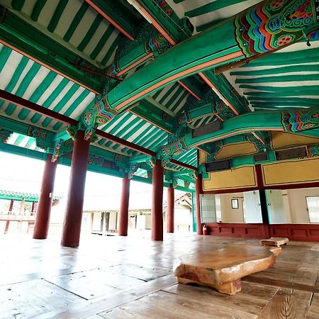 Отель Seoakseowon Кёнджу Экстерьер фото